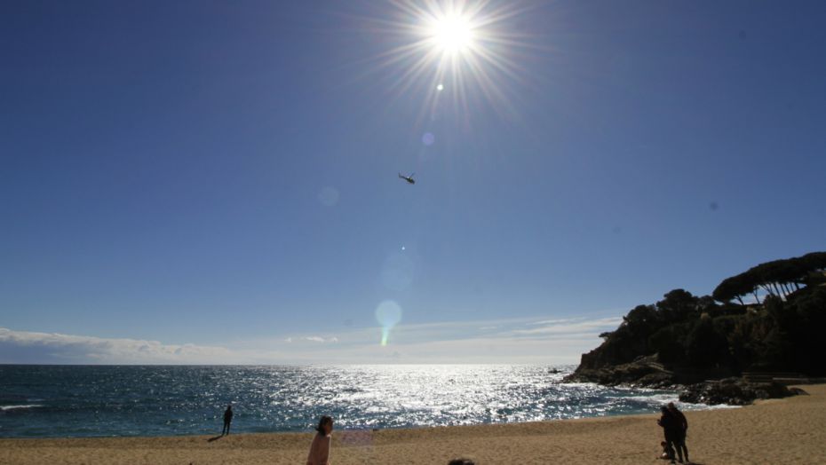 1521472701Helicopter Mossos sobre Cala Bona 2.jpg